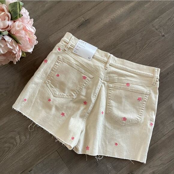 New LOFT Star Fresh Cream High Rise Cut Off Denim Shorts - Picture 4 of 7